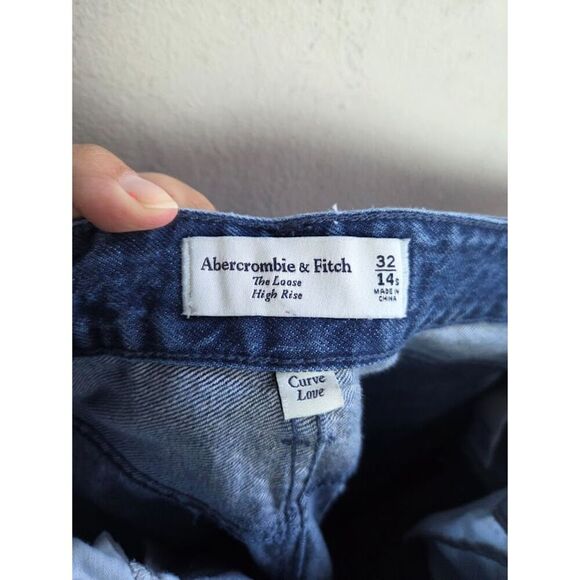 Abercrombie & Fitch Blue Loose High Rise Straight Leg Jeans Pants size 32/14S - Picture 7 of 8